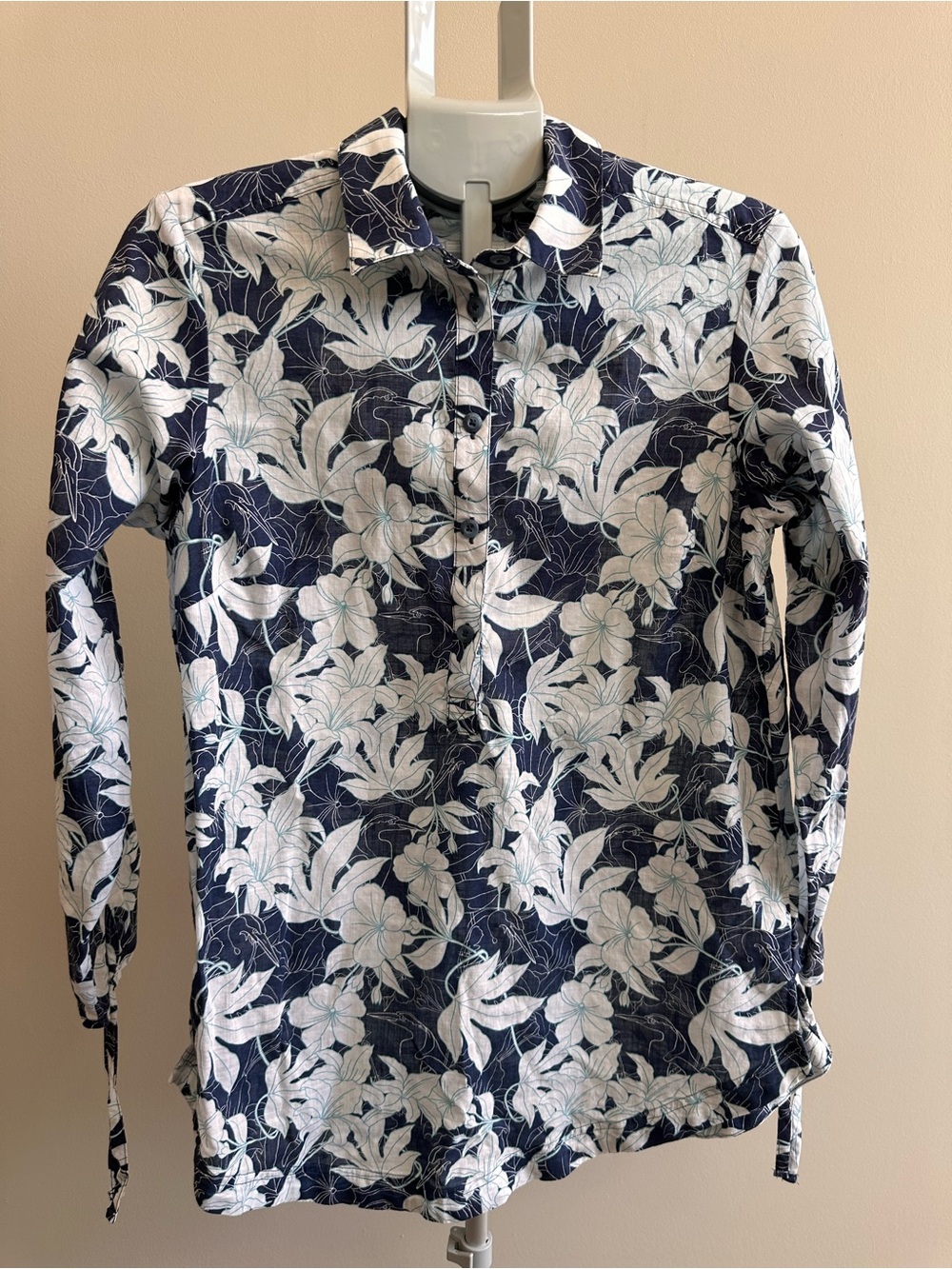 Columbia Navy and White Floral Button-Up Blouse